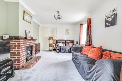 12 Parsons Lawn, Shoeburyness, Southend-on-sea, SS3 8BN