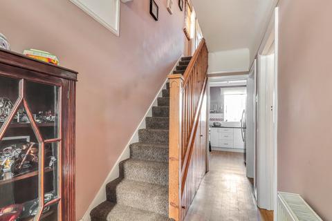 2 Silchester Corner, Great Wakering, Southend-on-sea, SS3 0PX