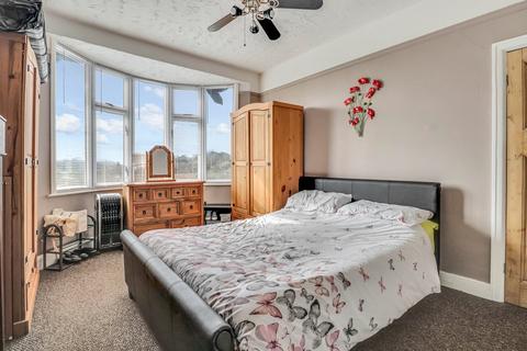 2 Silchester Corner, Great Wakering, Southend-on-sea, SS3 0PX