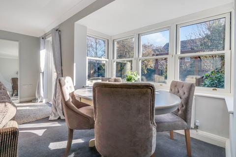 96 Horseshoe Crescent, Shoeburyness, Southend-on-sea, SS3 9WL