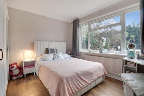 36 Ladram Road, Southend-on-sea, SS1 3PY