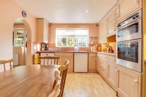 32 Kingsteignton, Shoeburyness, Southend-on-sea, SS3 8AY