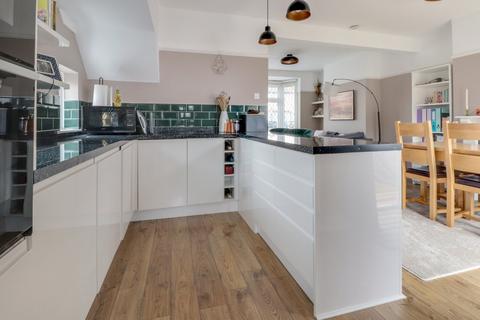40 Connaught Gardens, Shoeburyness, Southend-on-sea, SS3 9LR