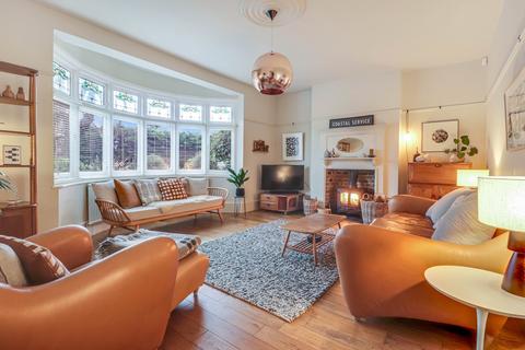 24 Burges Road, Thorpe Bay, Southend-on-sea, SS1 3AY