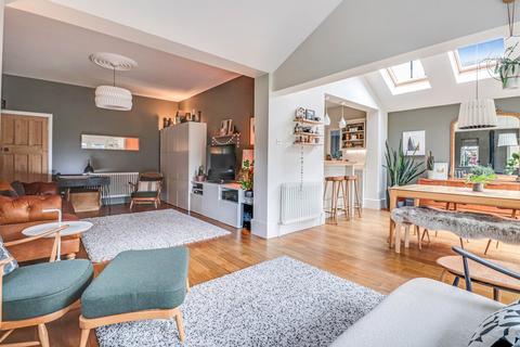 24 Burges Road, Thorpe Bay, Southend-on-sea, SS1 3AY