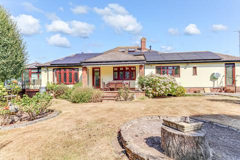 2 The Willows, Southend-on-sea, SS1 3SH