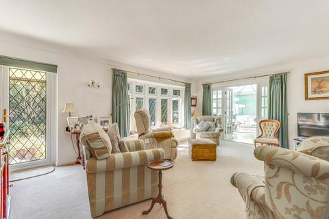 2 The Willows, Southend-on-sea, SS1 3SH