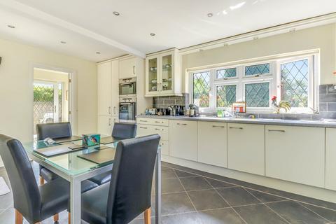 2 The Willows, Southend-on-sea, SS1 3SH