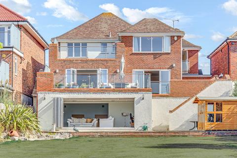 4 bedroom detached house for sale, Lodwick, Shoeburyness SS3