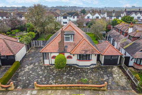 69 Broadclyst Gardens, Southend-on-sea, SS1 3QS