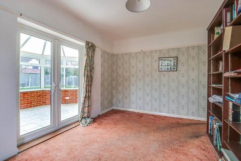 69 Broadclyst Gardens, Southend-on-sea, SS1 3QS