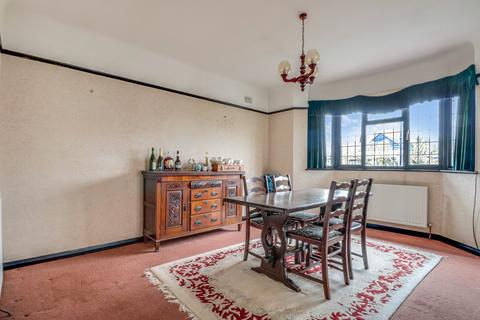 69 Broadclyst Gardens, Southend-on-sea, SS1 3QS