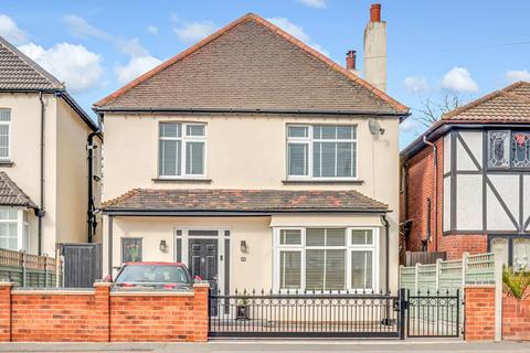 4 bedroom detached house for sale, Station Road, Thorpe Bay SS1
