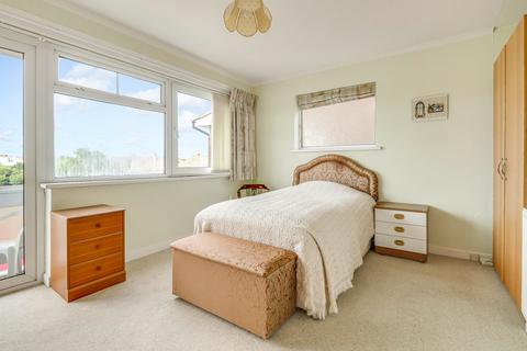 68 Dungannon Chase, Southend-on-sea, SS1 3NJ