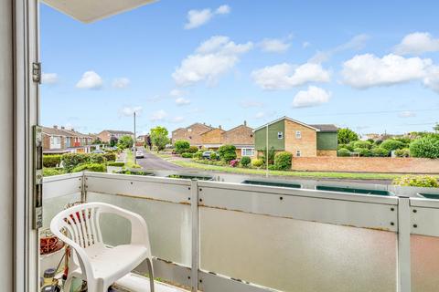 68 Dungannon Chase, Southend-on-sea, SS1 3NJ