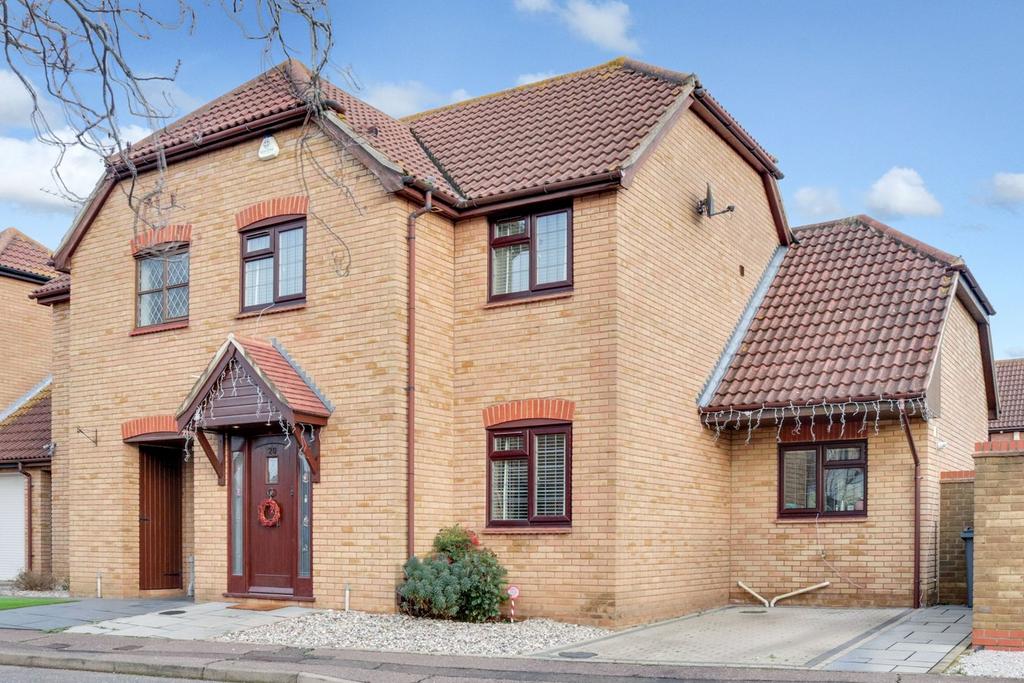 Sedgemoor, Shoeburyness SS3 3 bed semidetached house for sale £485,000