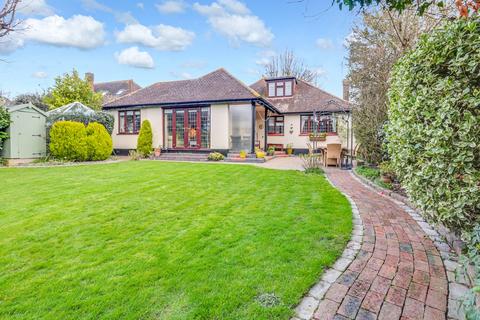 2 bedroom detached bungalow for sale, Thorpe Hall Avenue, Thorpe Bay SS1