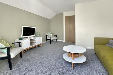 2 bedroom flat for sale, East Street, Sittingbourne, Kent, ME10