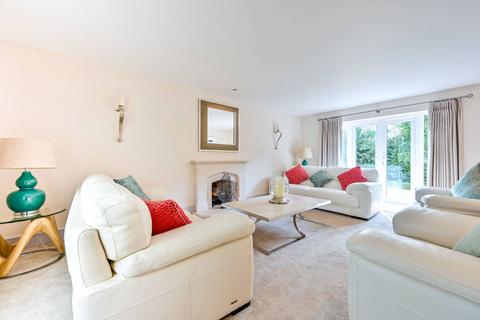 4 bedroom detached house to rent, Heathdown Road, Woking, Pyrford, Woking, GU22