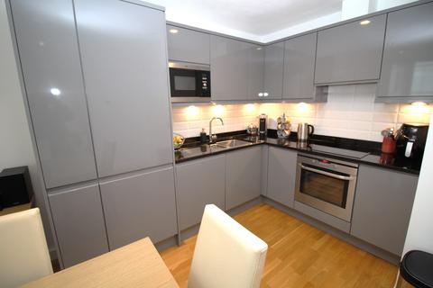 2 bedroom apartment for sale, N V Building, 98 The Quays, Salford, Lancashire, M50