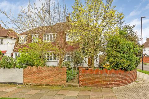 3 bedroom end of terrace house for sale, Thornton Road, London, SW12