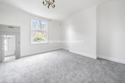 2 bedroom flat for sale, Station Road, Bromley