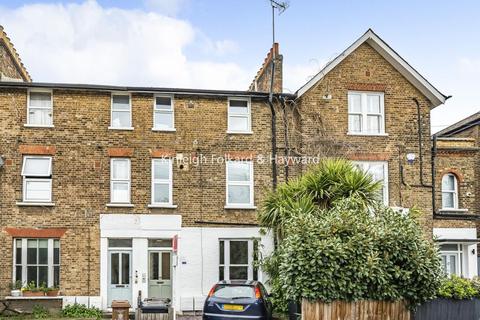 Flat 2, 3 Station Road, Shortlands, Bromley, BR2 0EY