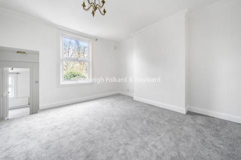 Flat 2, 3 Station Road, Shortlands, Bromley, BR2 0EY