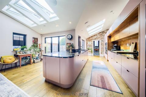 50 Coleshill Road, Sutton Coldfield, B75 7BA