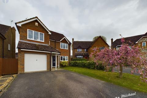 4 bedroom detached house for sale, Bishops field, Aston Clinton, HP22 5BB