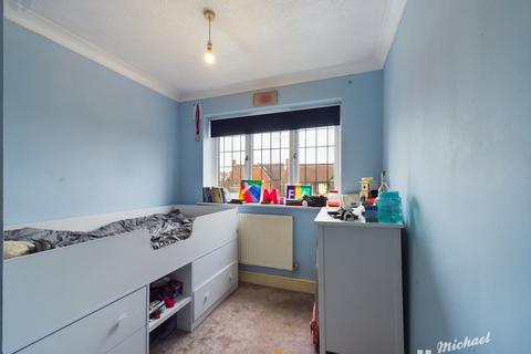 23 Bishops Field, Aston Clinton, Aylesbury, HP22 5BB