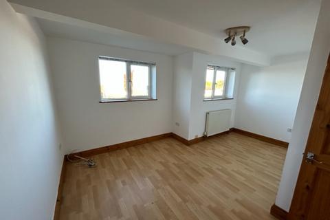 2 bedroom end of terrace house to rent, Epping Glade, Chingford