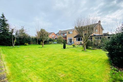 4 bedroom detached house for sale, Holme Drive, Oady, LE2