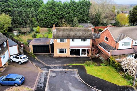 4 bedroom detached house for sale, Holme Drive, Oady, LE2