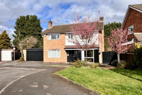 4 bedroom detached house for sale, Holme Drive, Oady, LE2