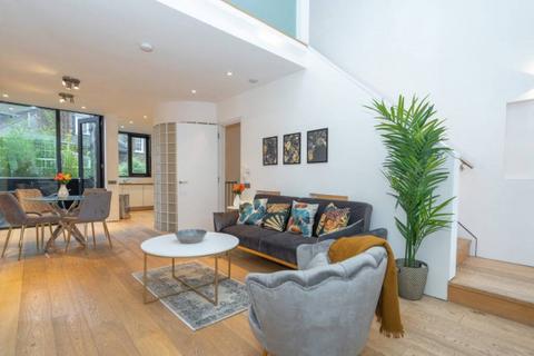 2 bedroom flat to rent, Thornhill Road, London N1