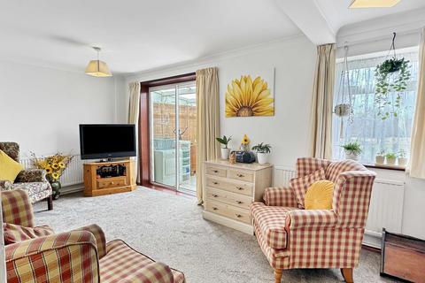 3 bedroom end of terrace house for sale, Holland Close, Sheerness, Kent, ME12