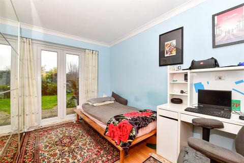 4 bedroom semi-detached house for sale, Ferriers Way, Epsom, Surrey