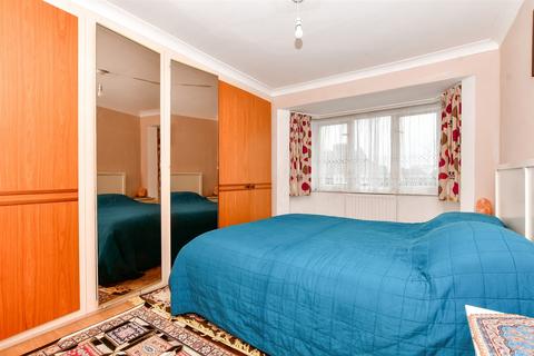 16 Ferriers Way, Epsom, KT18 5TJ