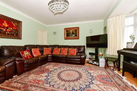 16 Ferriers Way, Epsom, KT18 5TJ