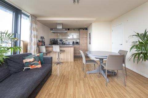 3 bedroom flat to rent, Homerton Road, London E9