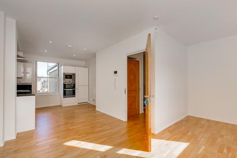 2 bedroom flat for sale, Ferndale Road, Clapham, SW4