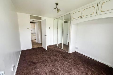 2 bedroom flat to rent, Beech Court, Walsall