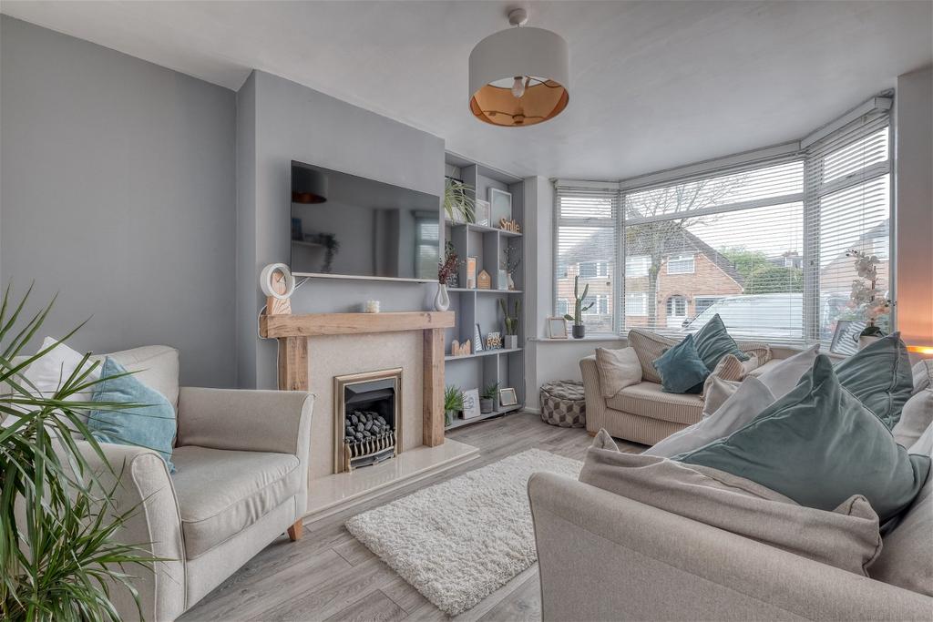 Hurdis Road, Shirley, Solihull, B90 2DN 3 bed semidetached house for