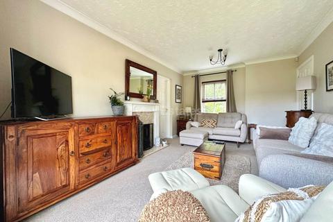 105 Bramble Tye, Laindon, Basildon, SS15 5GR