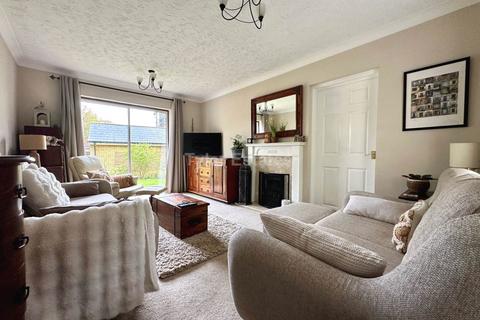105 Bramble Tye, Laindon, Basildon, SS15 5GR