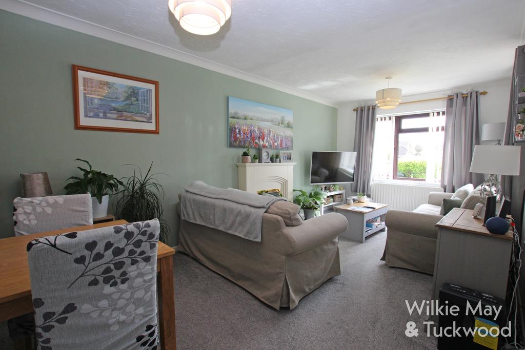 Willow Court, Bridgwater TA6 2 bed semidetached bungalow for sale £