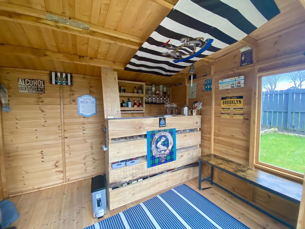 Summer House/Bar