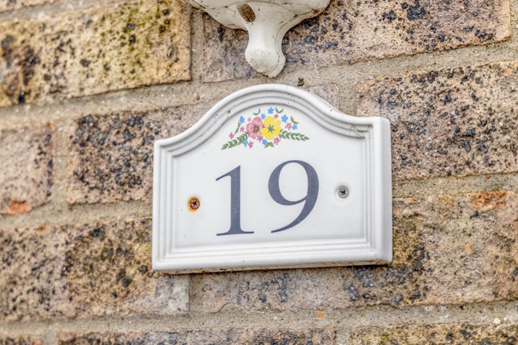 19 Ashlawn Drive (Boston)-7