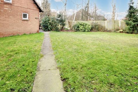 2 bedroom semi-detached house to rent, Cavendish Close, Old Hall, WA5